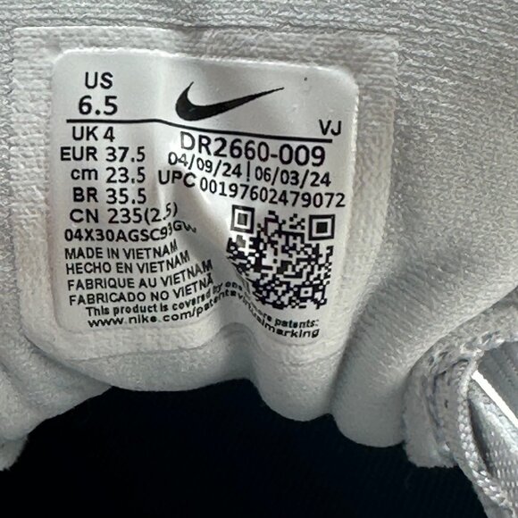 Women's Nike ZoomX Invincible Run Flyknit 3 Running Shoes DR2660-009 Size 6.5 - Picture 11 of 12